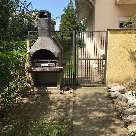 Fénye Apartman *